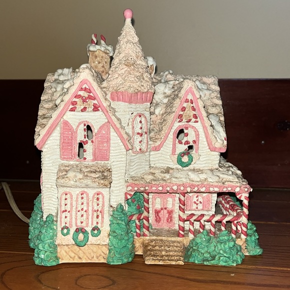 1998 house of Lloyd Sugarland Estate gingerbread lighted house - Picture 3 of 13